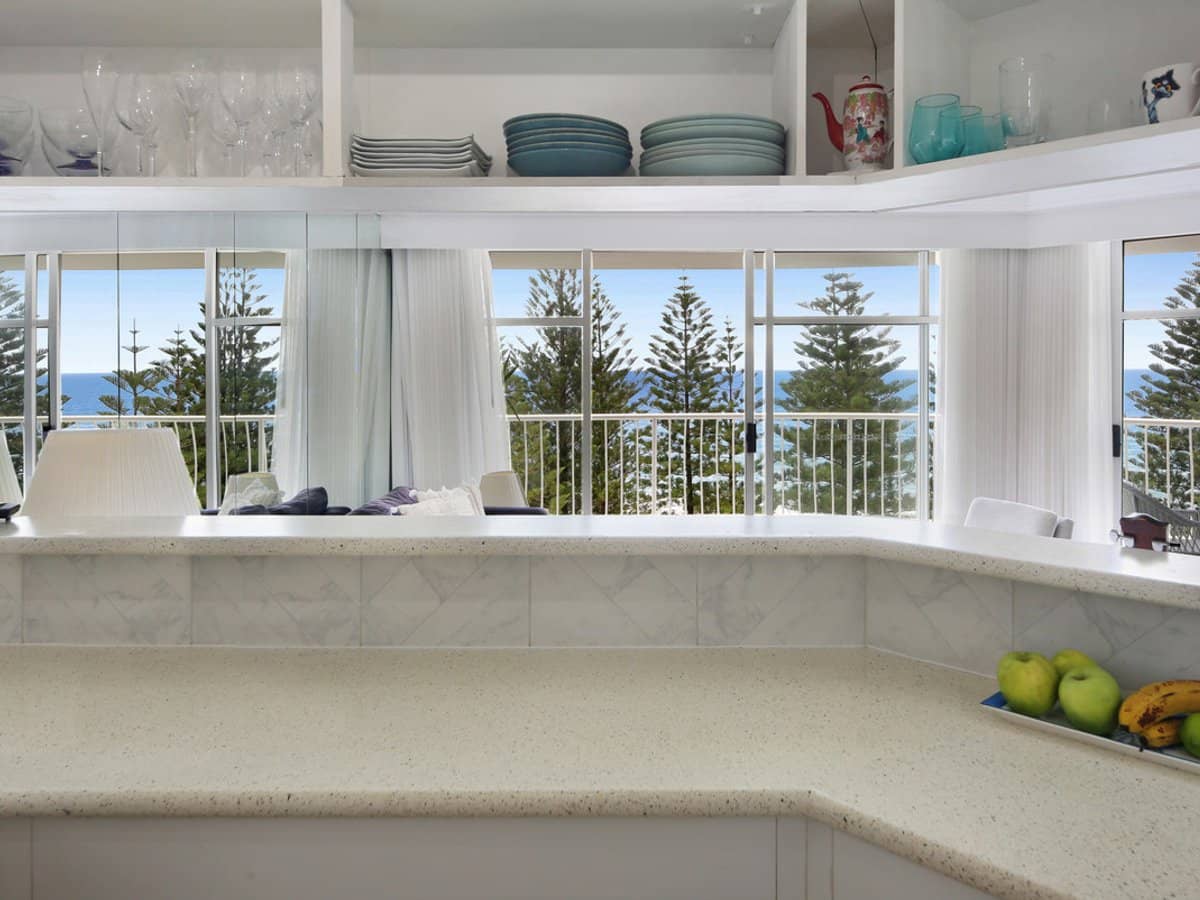 238 The Esplanade, Burleigh Heads - Thumbnail 5