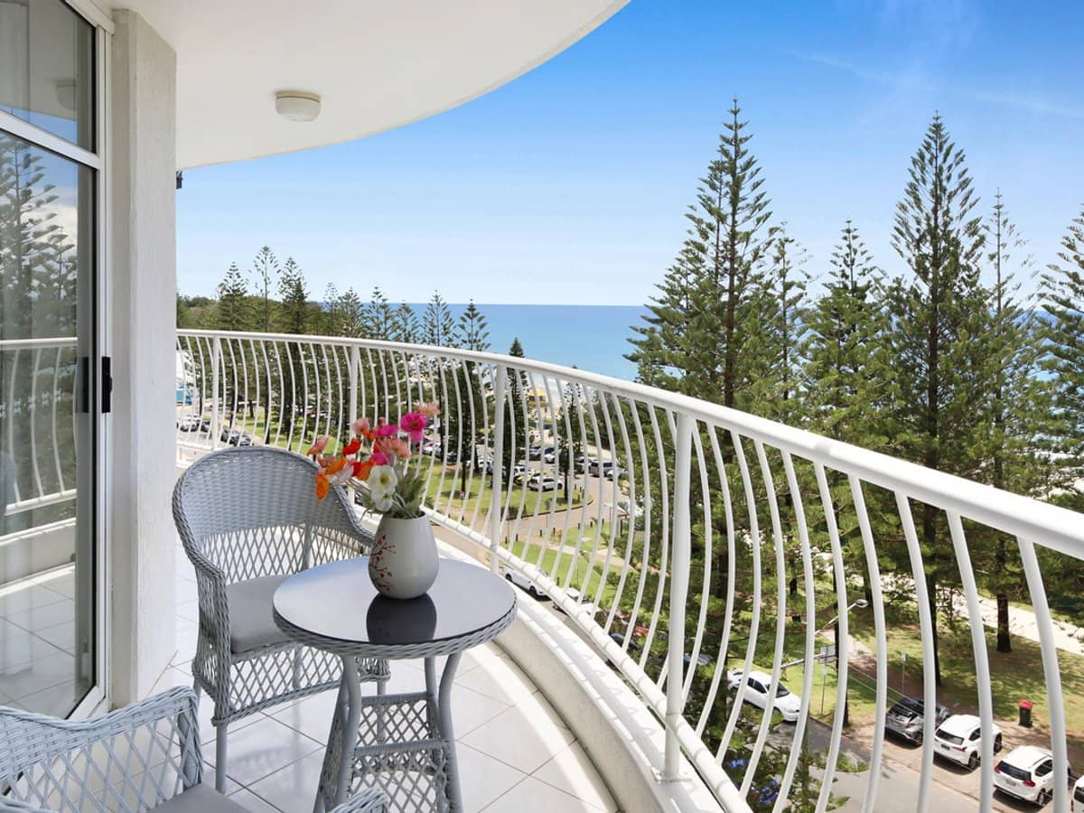 238 The Esplanade, Burleigh Heads - Thumbnail 11