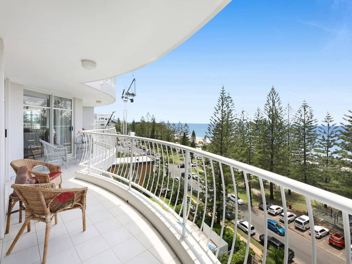238 The Esplanade, Burleigh Heads - Thumbnail 12
