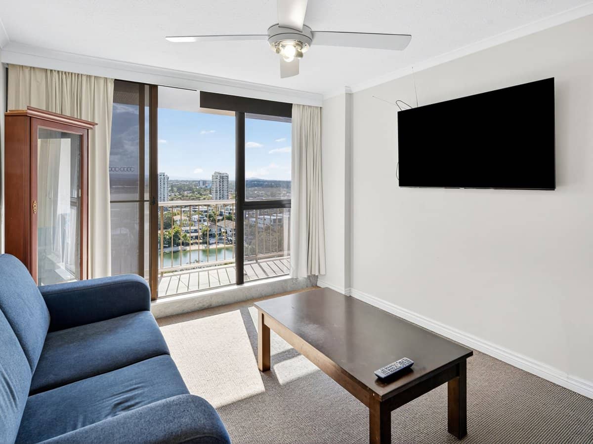 43 Enderley Avenue, Surfers Paradise - Thumbnail 13