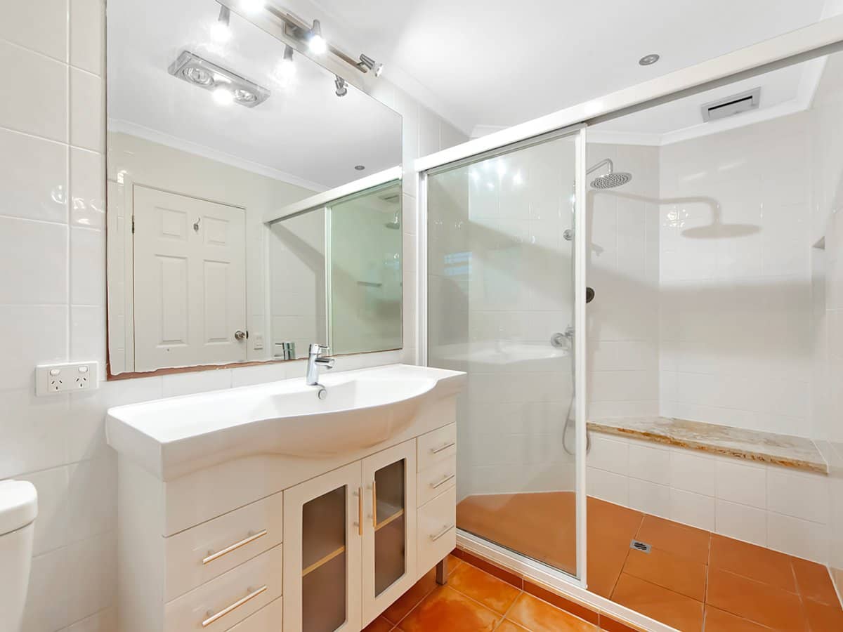 5 Essendon Close, ARUNDEL - Thumbnail 23