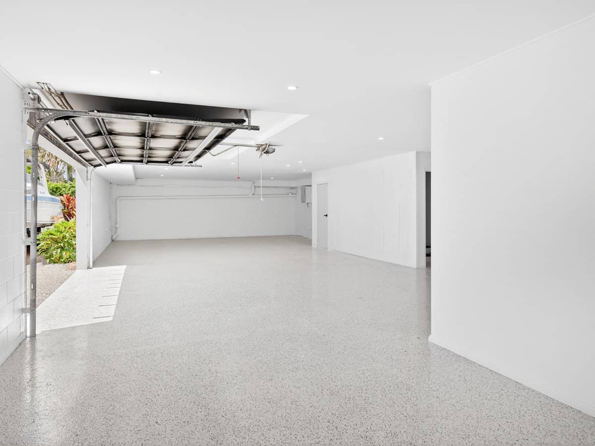 14 Pinaroo Crescent, ASHMORE - Thumbnail 4