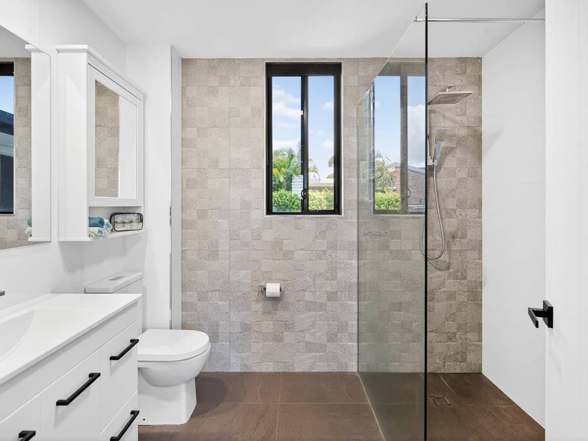 14 Pinaroo Crescent, ASHMORE - Thumbnail 32