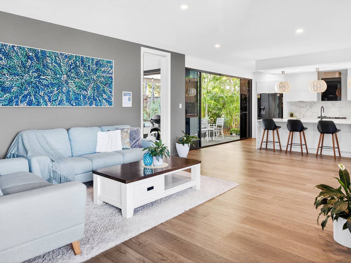 14 Pinaroo Crescent, ASHMORE - Thumbnail 9