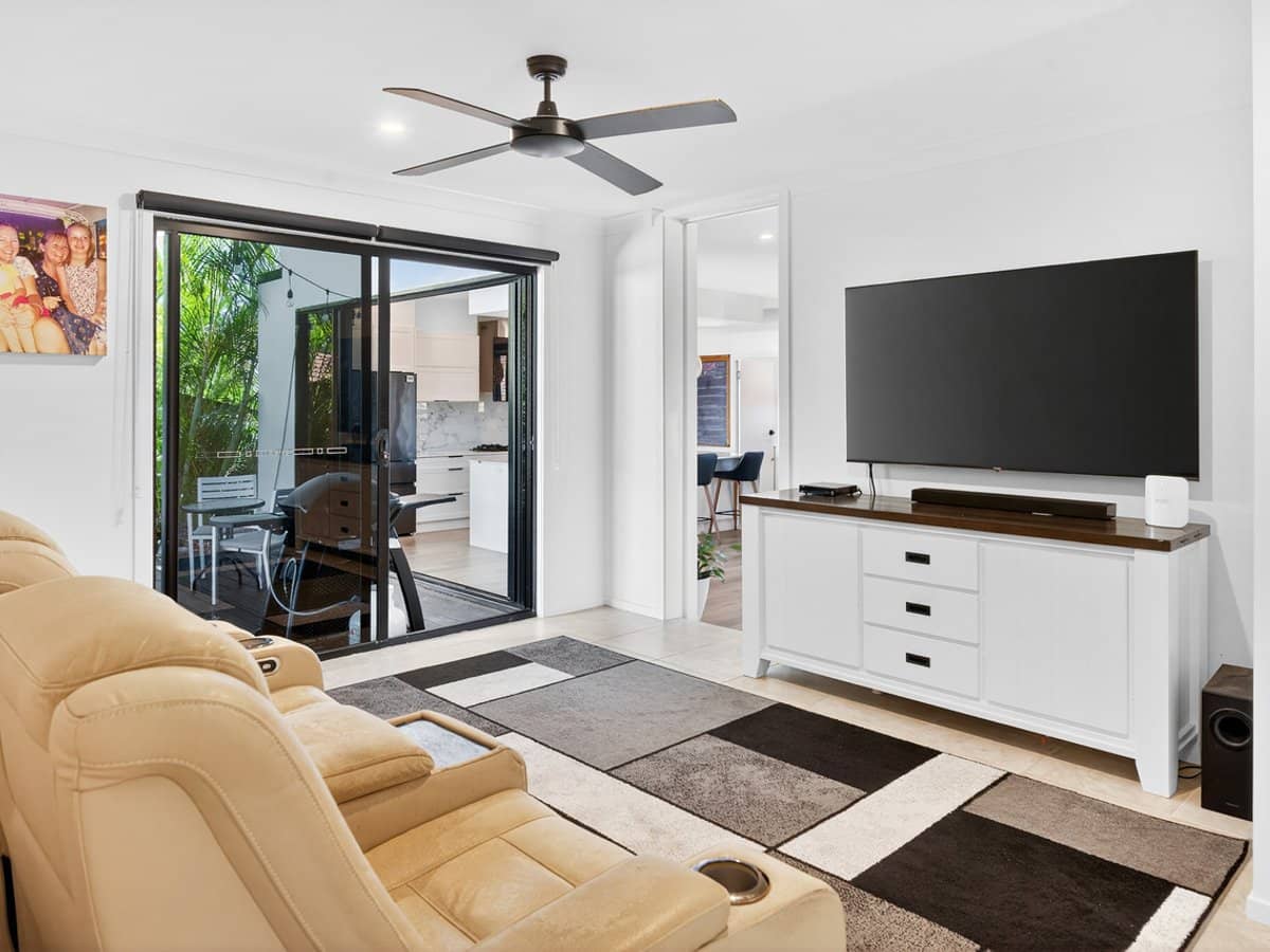 14 Pinaroo Crescent, ASHMORE - Thumbnail 17