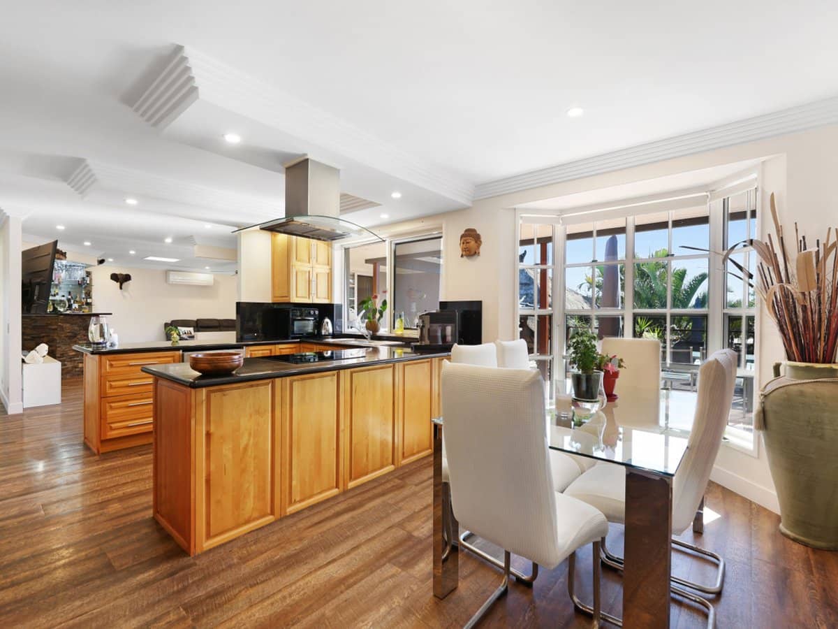 61 Manly Drive, ROBINA - Thumbnail 9