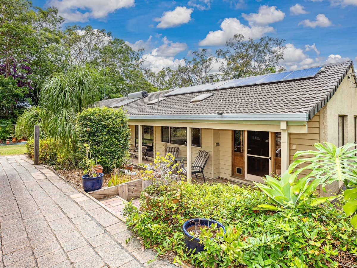 26 Wallaby Drive, MUDGEERABA - Thumbnail 3