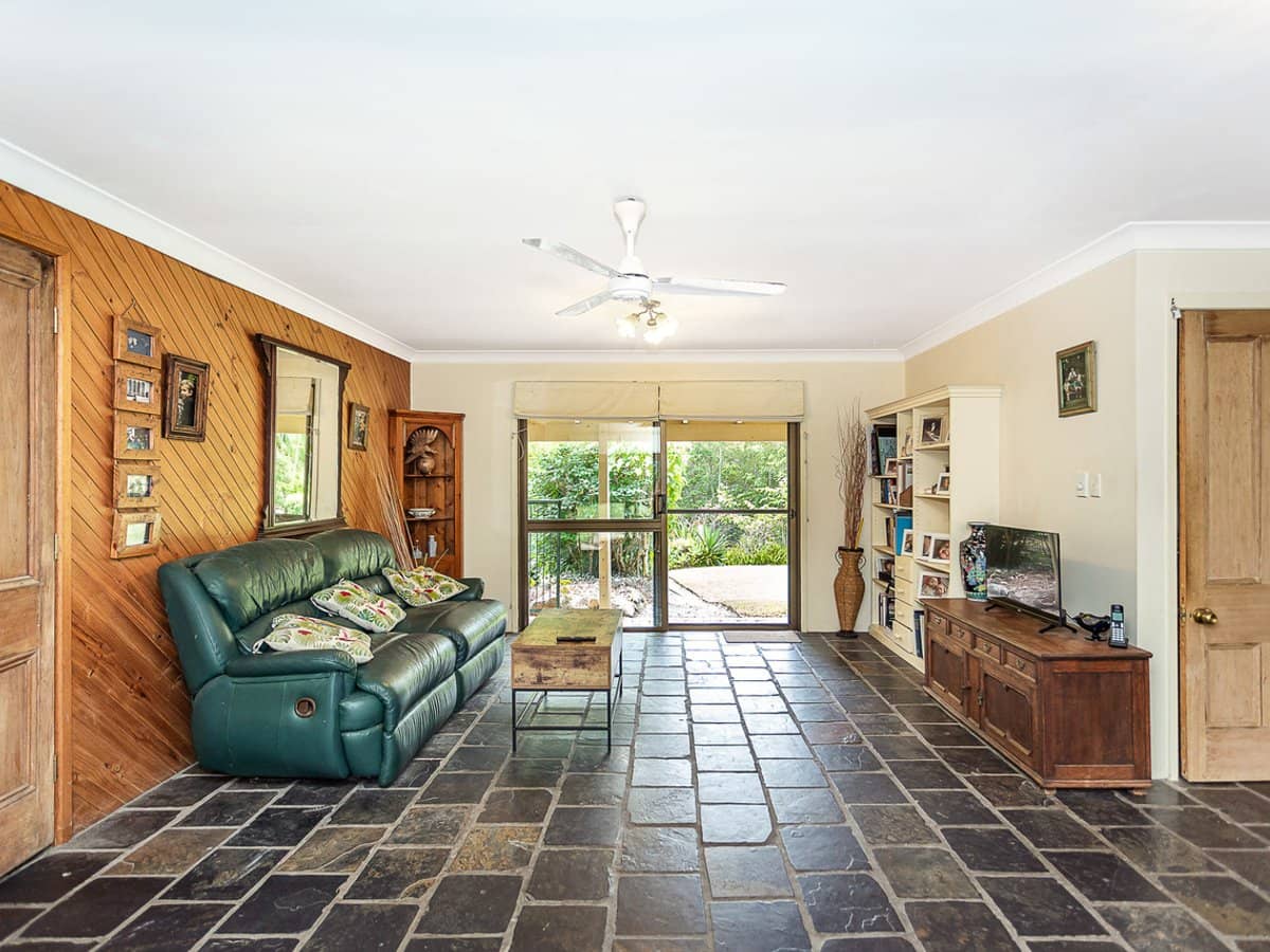 26 Wallaby Drive, MUDGEERABA - Thumbnail 10