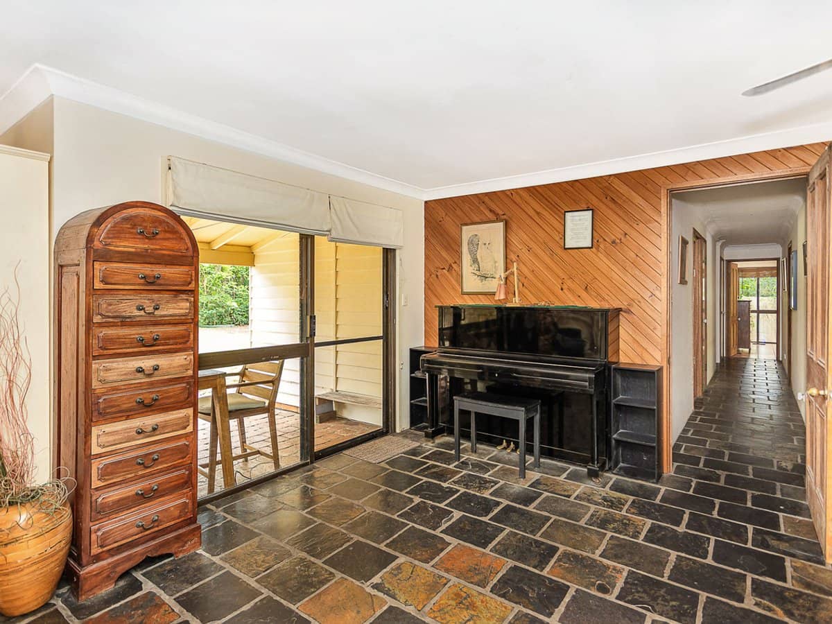 26 Wallaby Drive, MUDGEERABA - Thumbnail 11