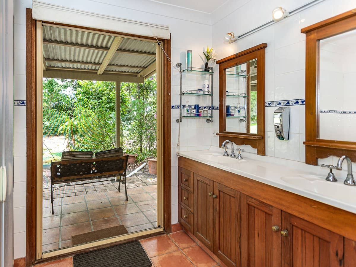 26 Wallaby Drive, MUDGEERABA - Thumbnail 13