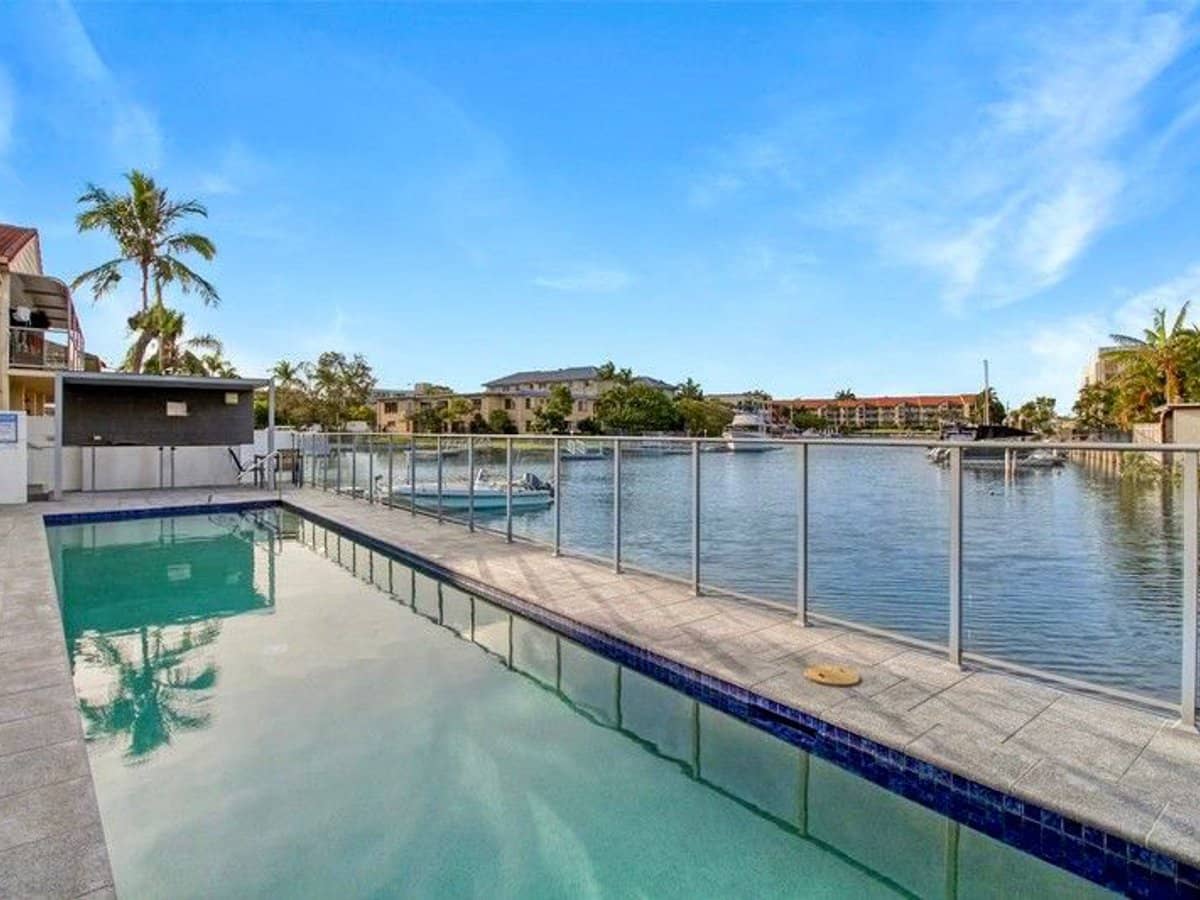 33 Madang Crescent, Runaway Bay - Thumbnail 2