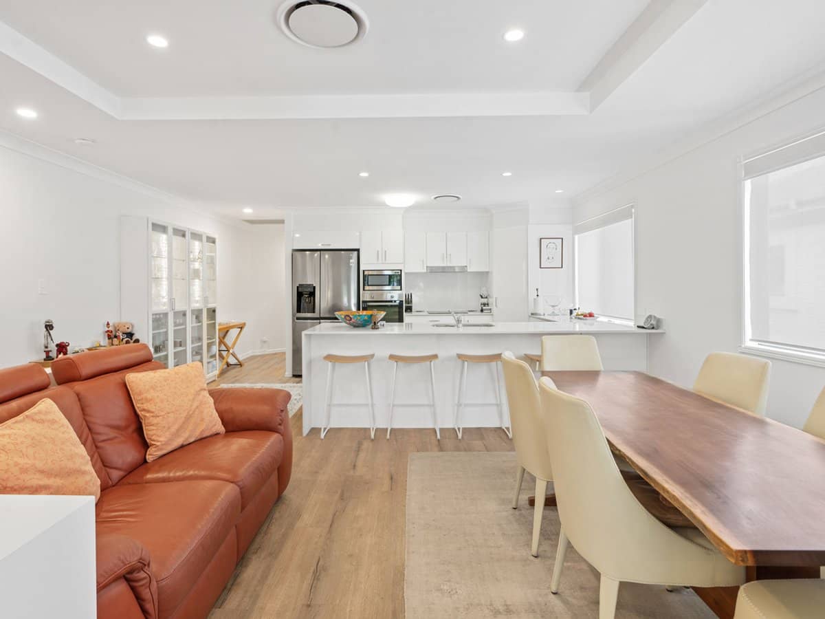 22B Lennie Avenue, Main Beach - Thumbnail 9