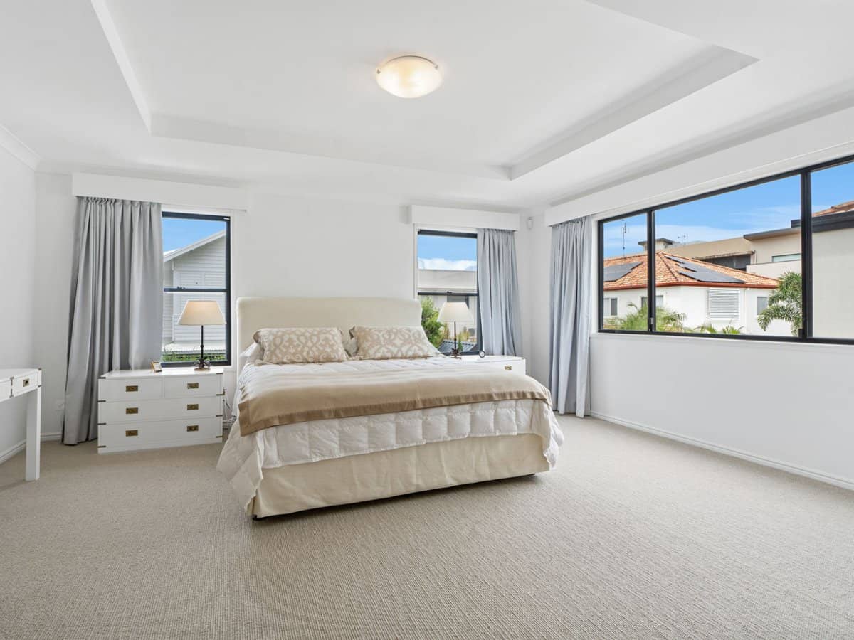 22B Lennie Avenue, Main Beach - Thumbnail 12