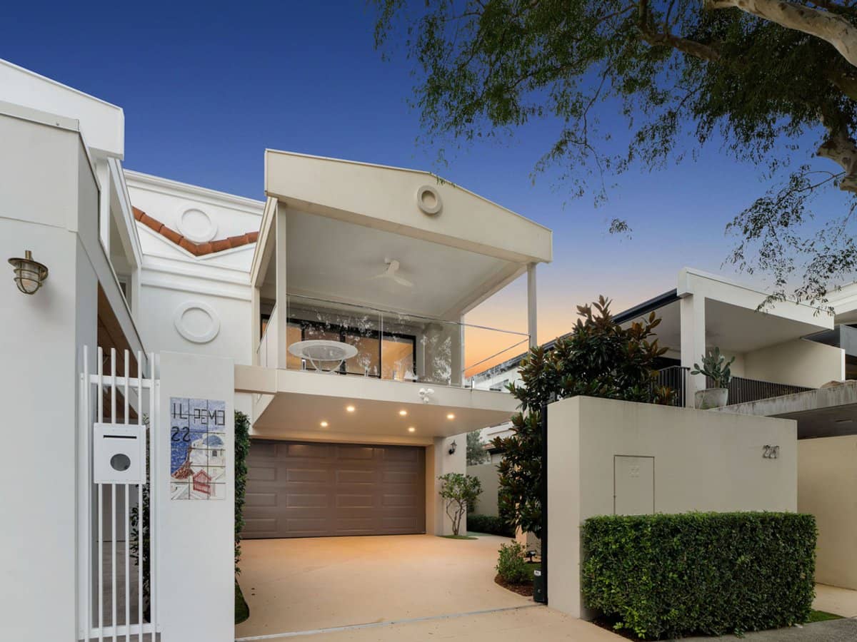 22B Lennie Avenue, Main Beach - Thumbnail 23