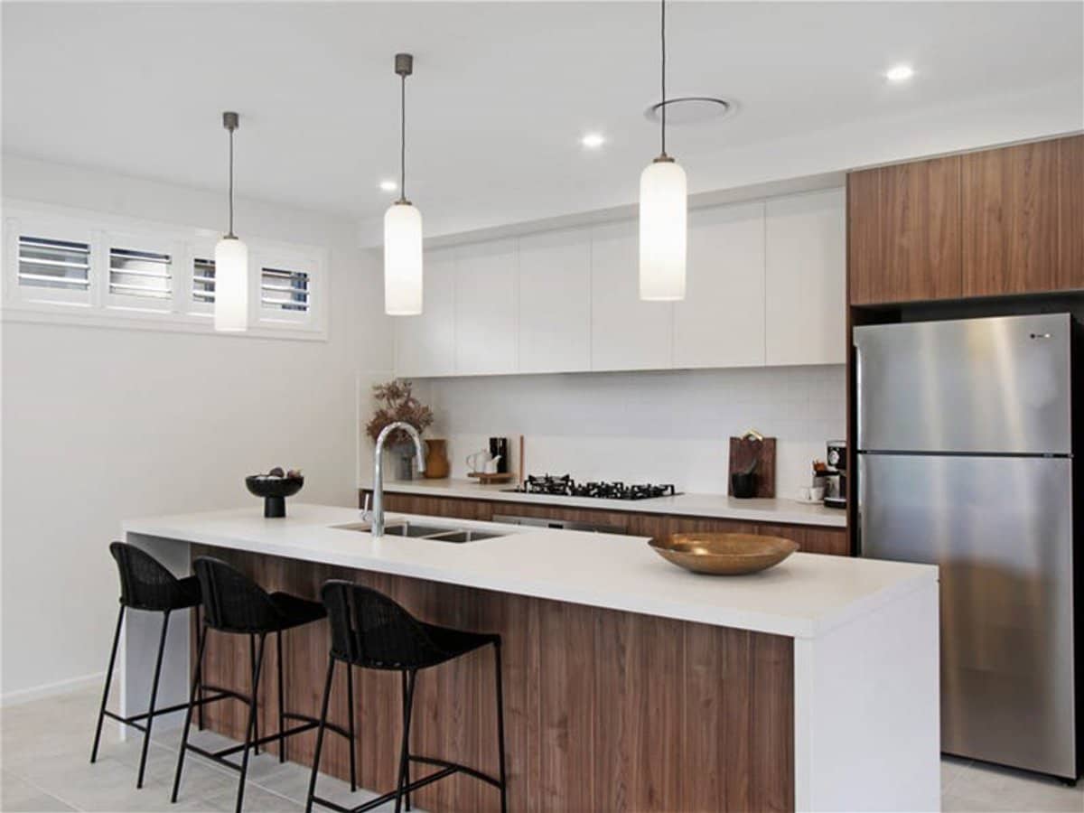 1453 Rhapsody Crescent, JACOBS WELL - Thumbnail 1