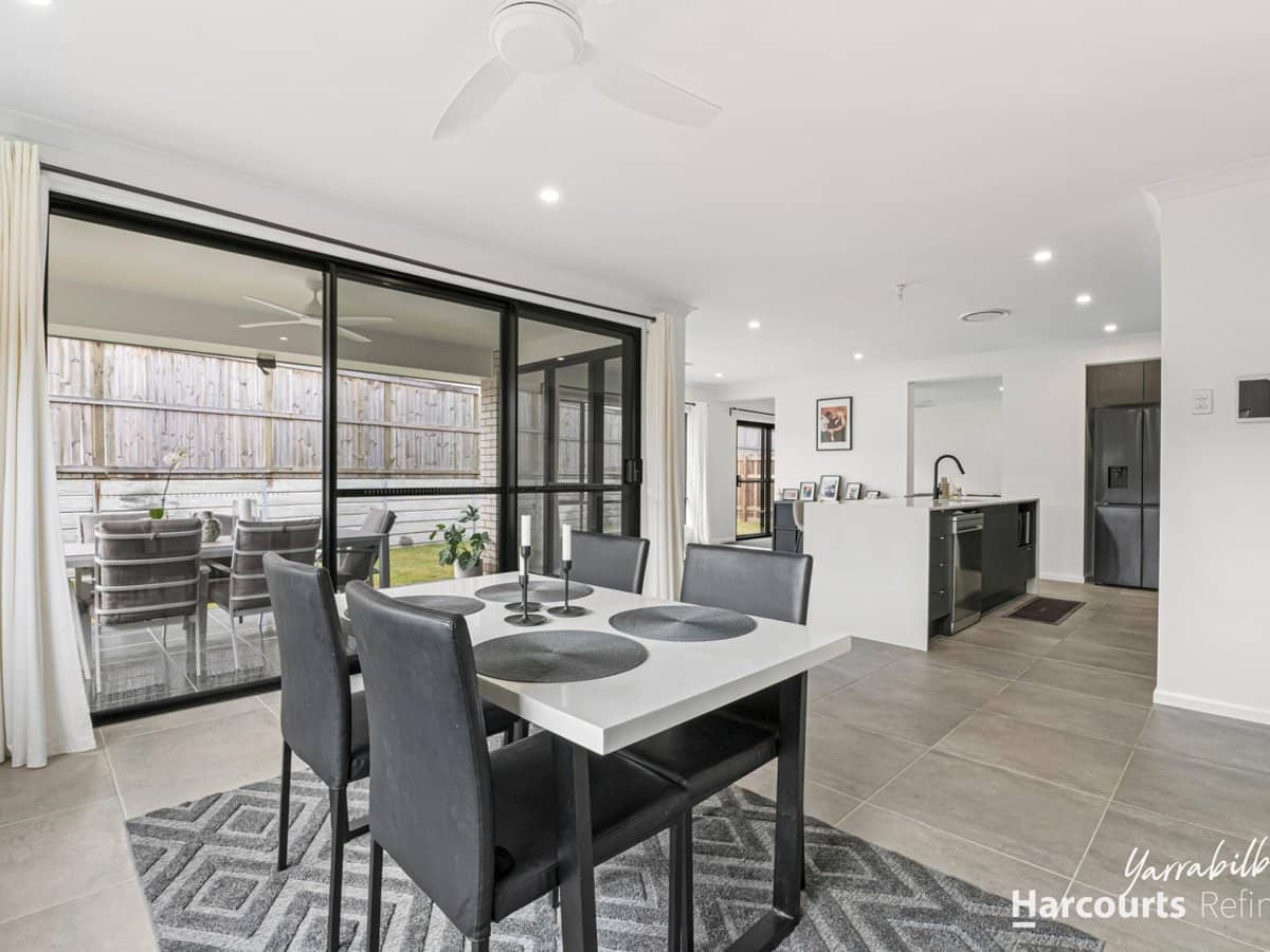 16 Illawarra Crescent, YARRABILBA - Thumbnail 3