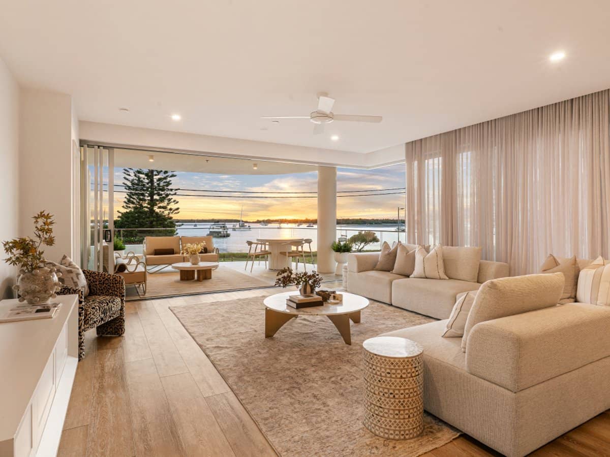 536 Marine Parade, BIGGERA WATERS - Thumbnail 8