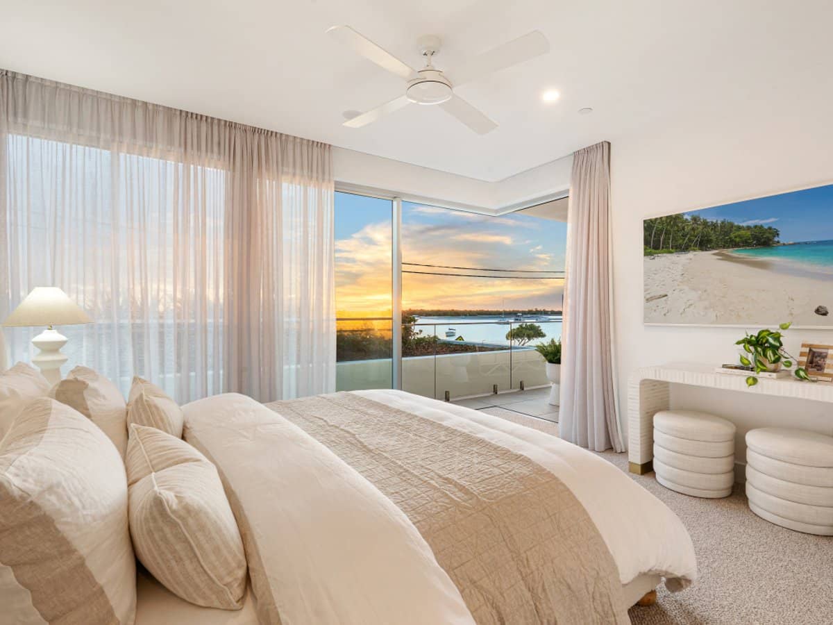 536 Marine Parade, BIGGERA WATERS - Thumbnail 4