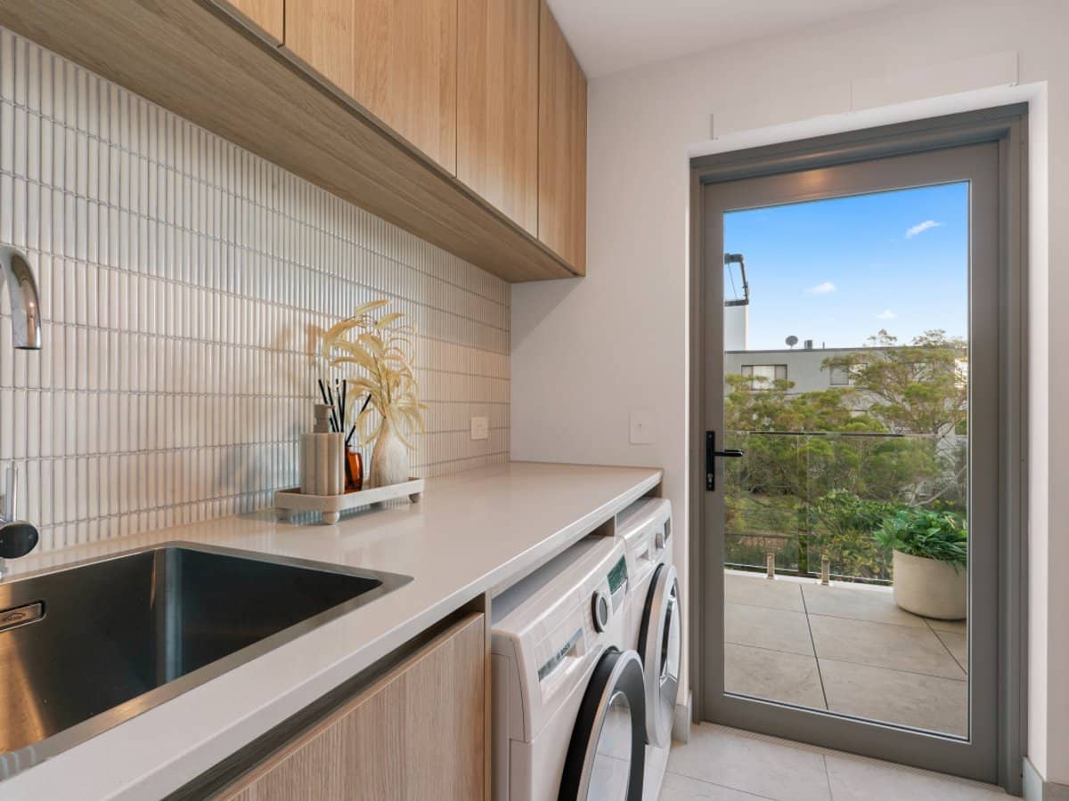 536 Marine Parade, BIGGERA WATERS - Thumbnail 27