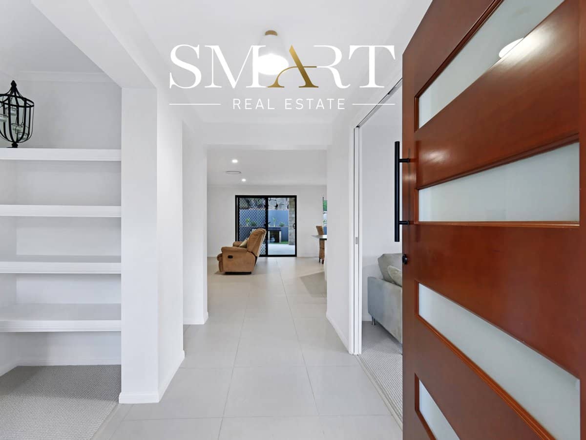 17 Bimberi Row, PACIFIC PINES - Thumbnail 11