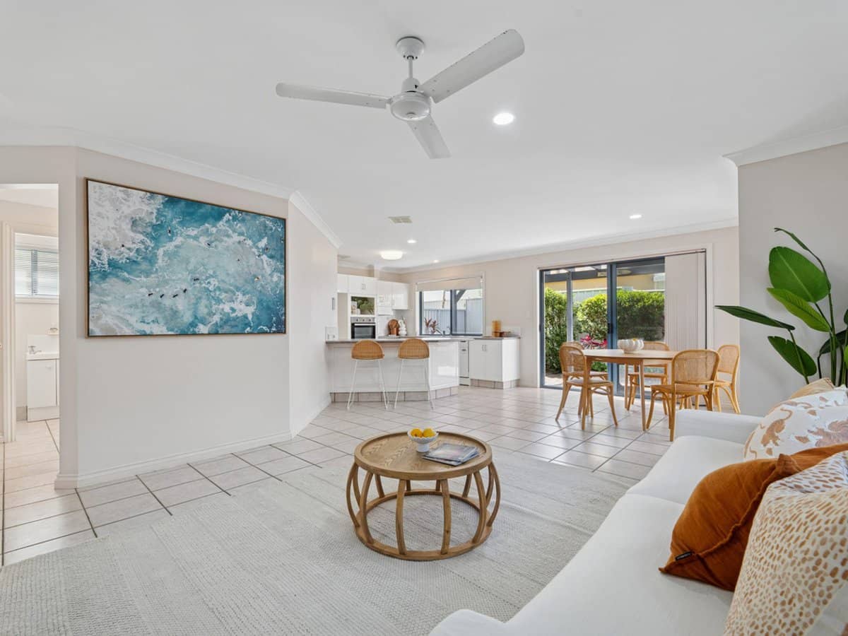 31 Tamborine Street, MERMAID BEACH - Thumbnail 15