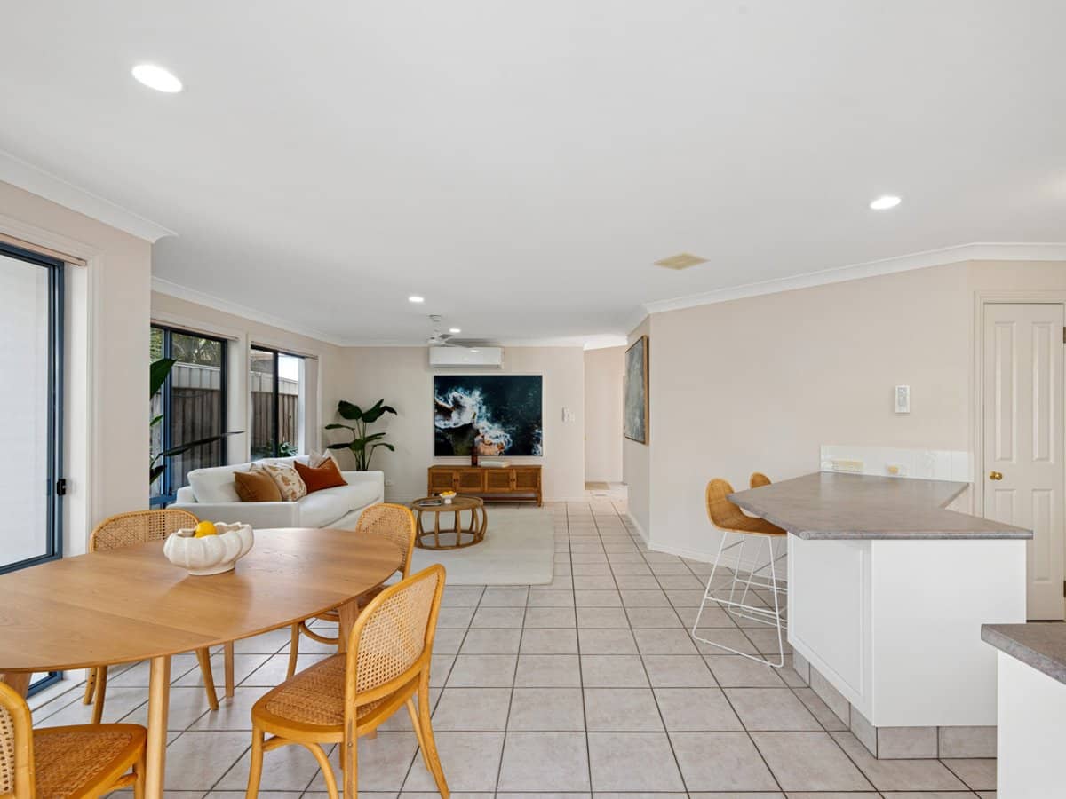 31 Tamborine Street, MERMAID BEACH - Thumbnail 18