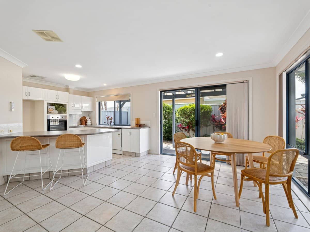 31 Tamborine Street, MERMAID BEACH - Thumbnail 20