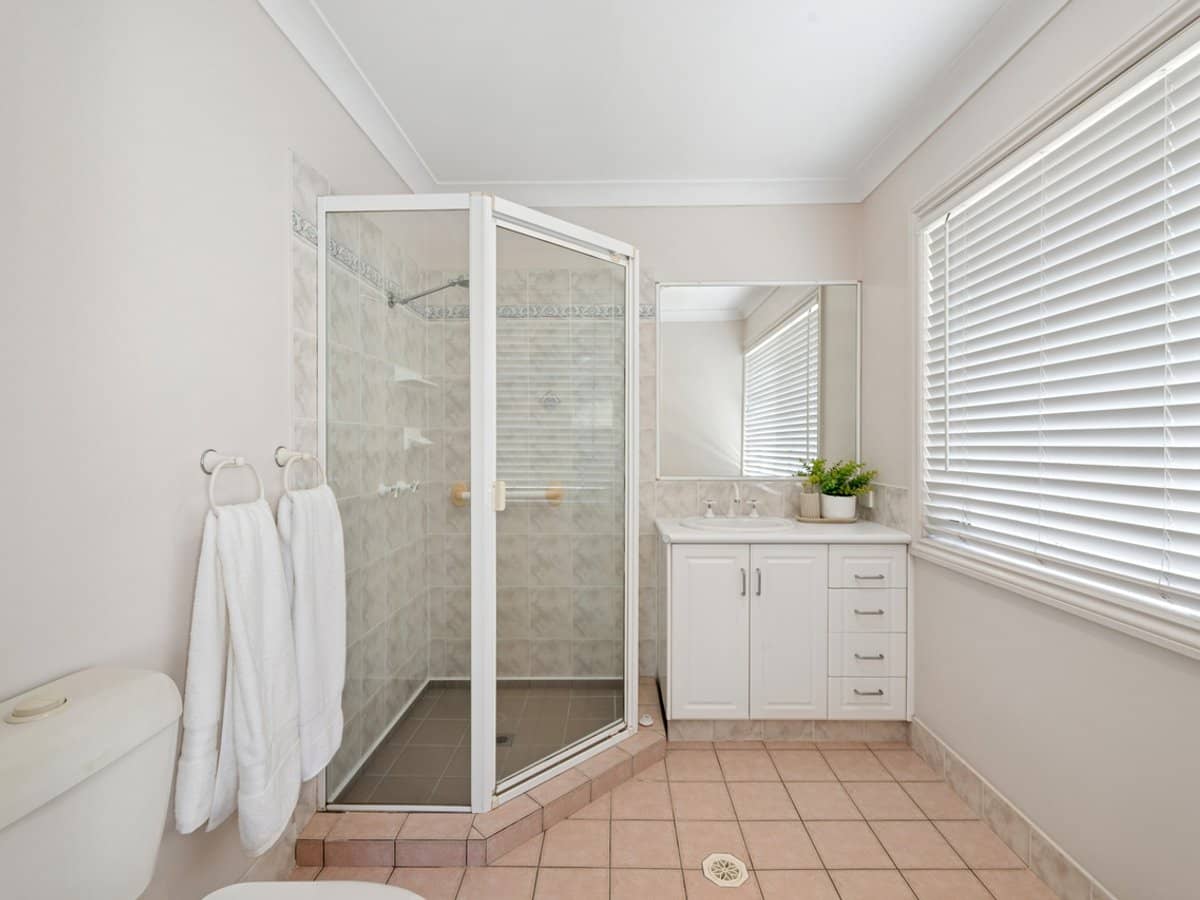 31 Tamborine Street, MERMAID BEACH - Thumbnail 23