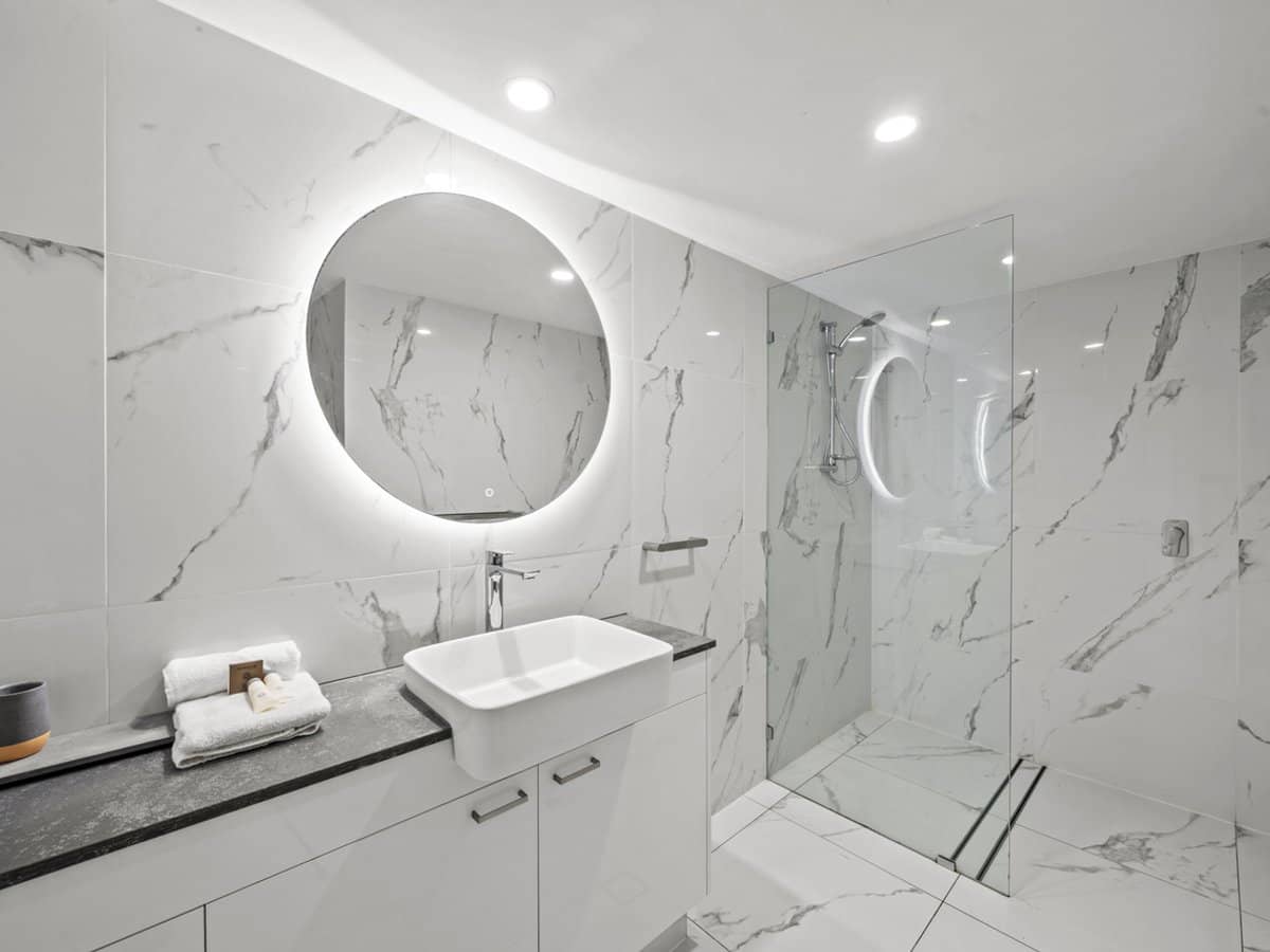 510 Marine Parade, BIGGERA WATERS - Thumbnail 2