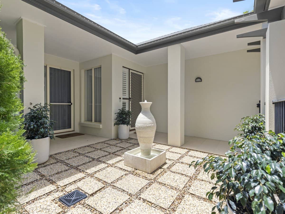 262 Easthill Drive, Robina - Thumbnail 5
