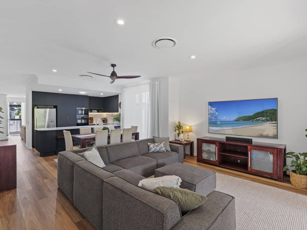 262 Easthill Drive, Robina - Thumbnail 7