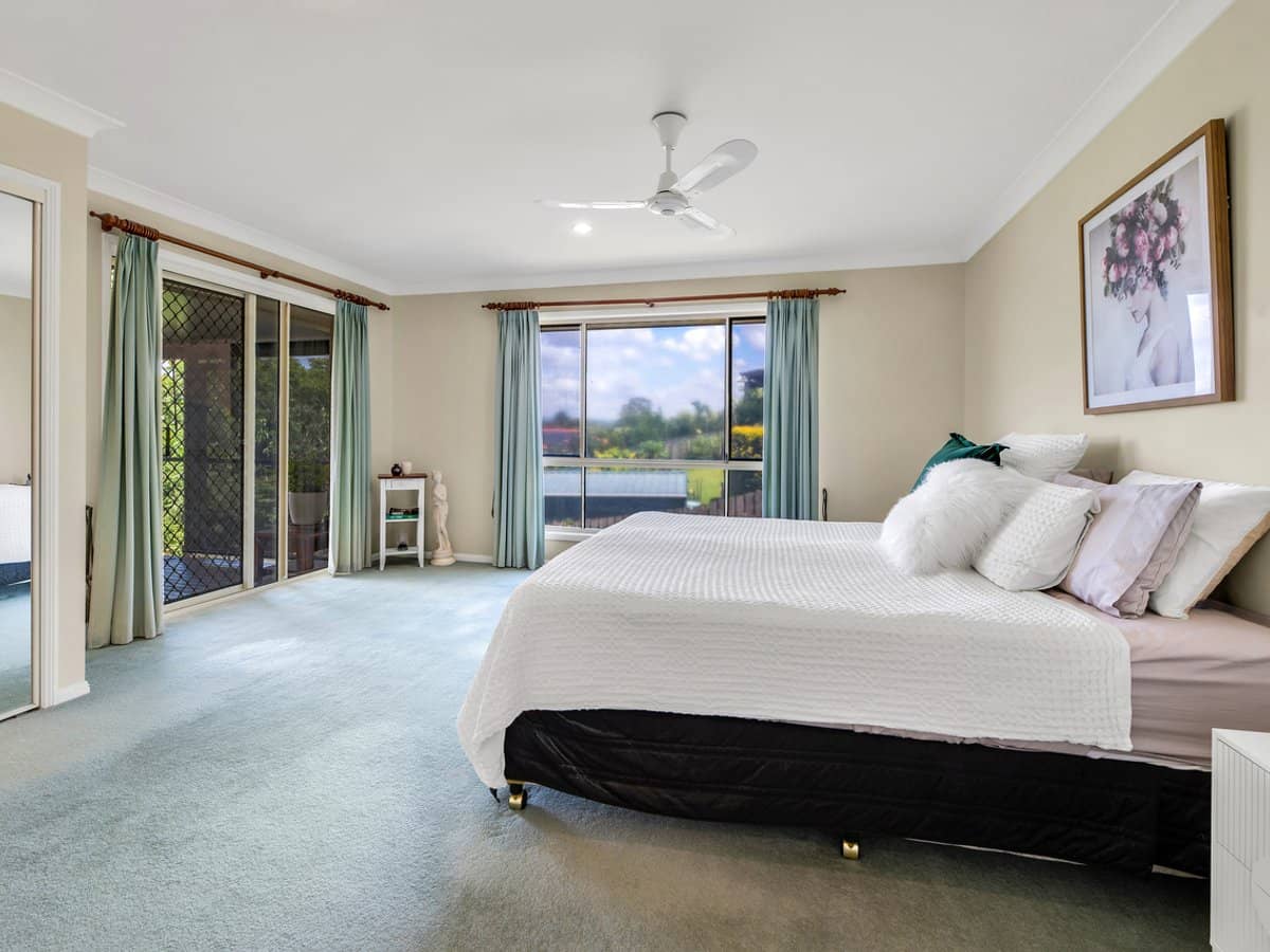 33 Warrungen Way, ASHMORE - Thumbnail 13