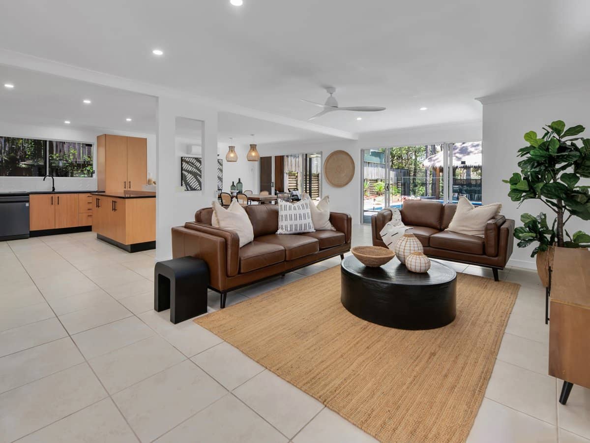 16 Patonga Street, ASHMORE - Thumbnail 2