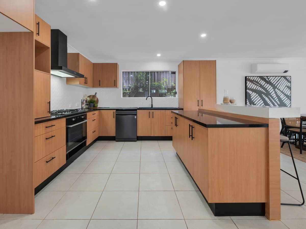 16 Patonga Street, ASHMORE - Thumbnail 10