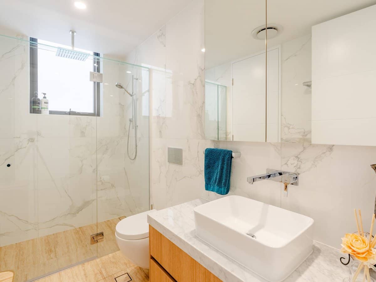 116 The Esplanade, Surfers Paradise - Thumbnail 17