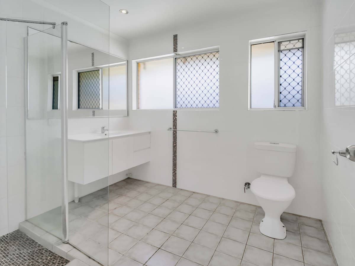 6 Dromana Crescent, HELENSVALE - Thumbnail 7