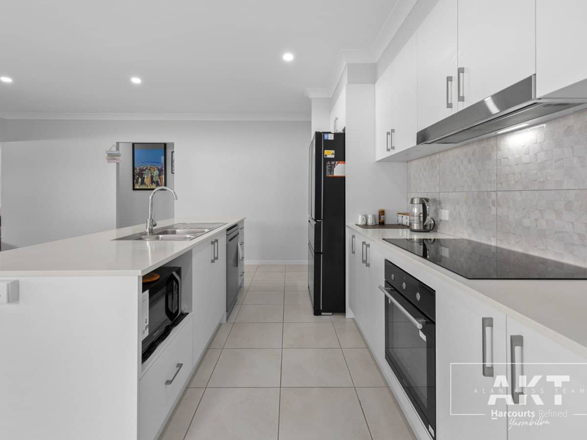 116 Belhaven Avenue, YARRABILBA - Thumbnail 4