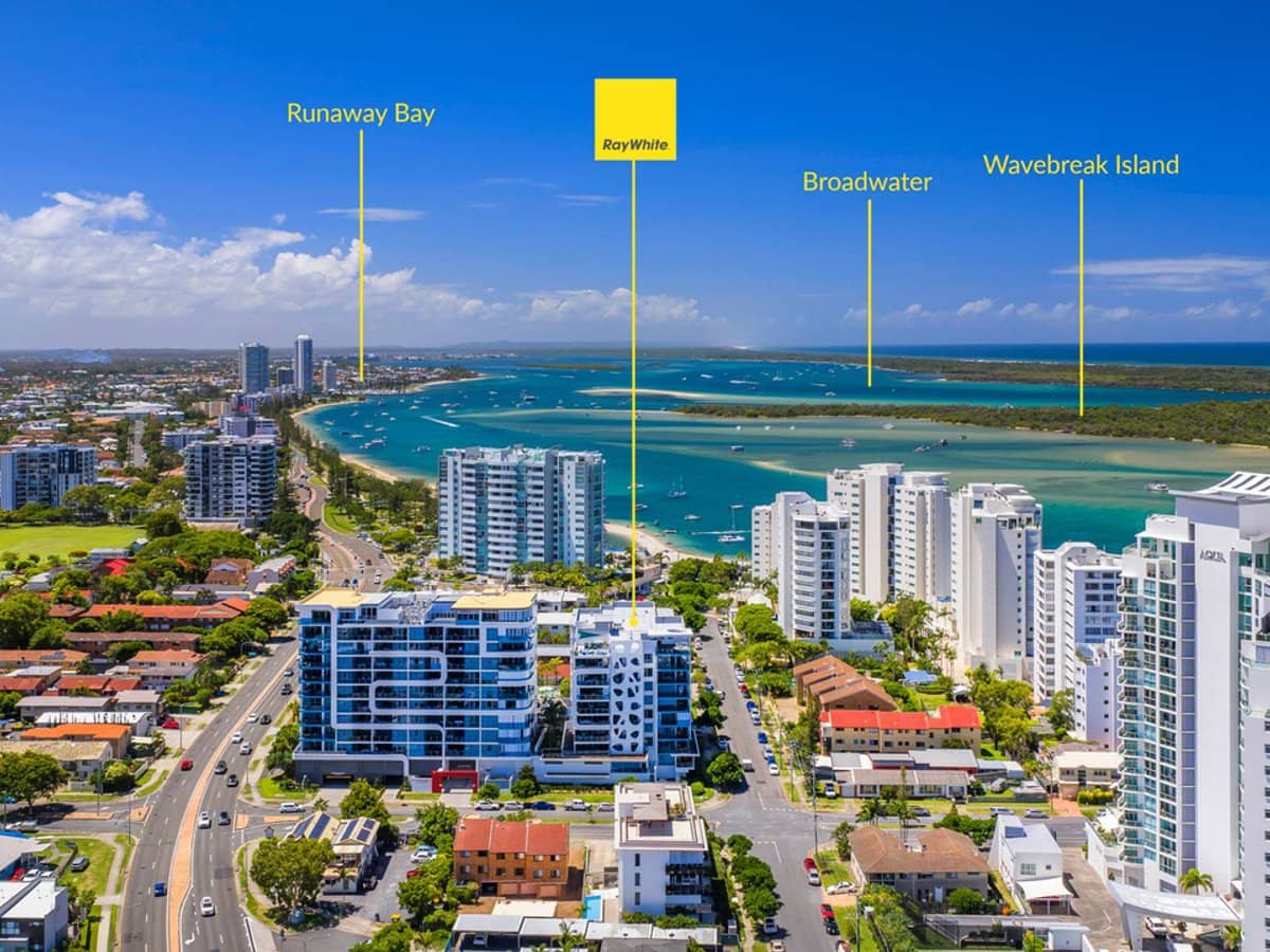 20 Labrador Street, Labrador - Thumbnail 1