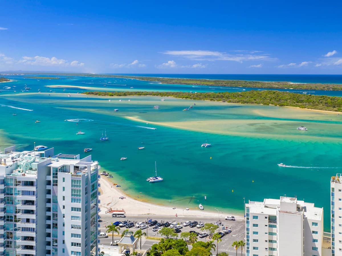 20 Labrador Street, Labrador - Thumbnail 2