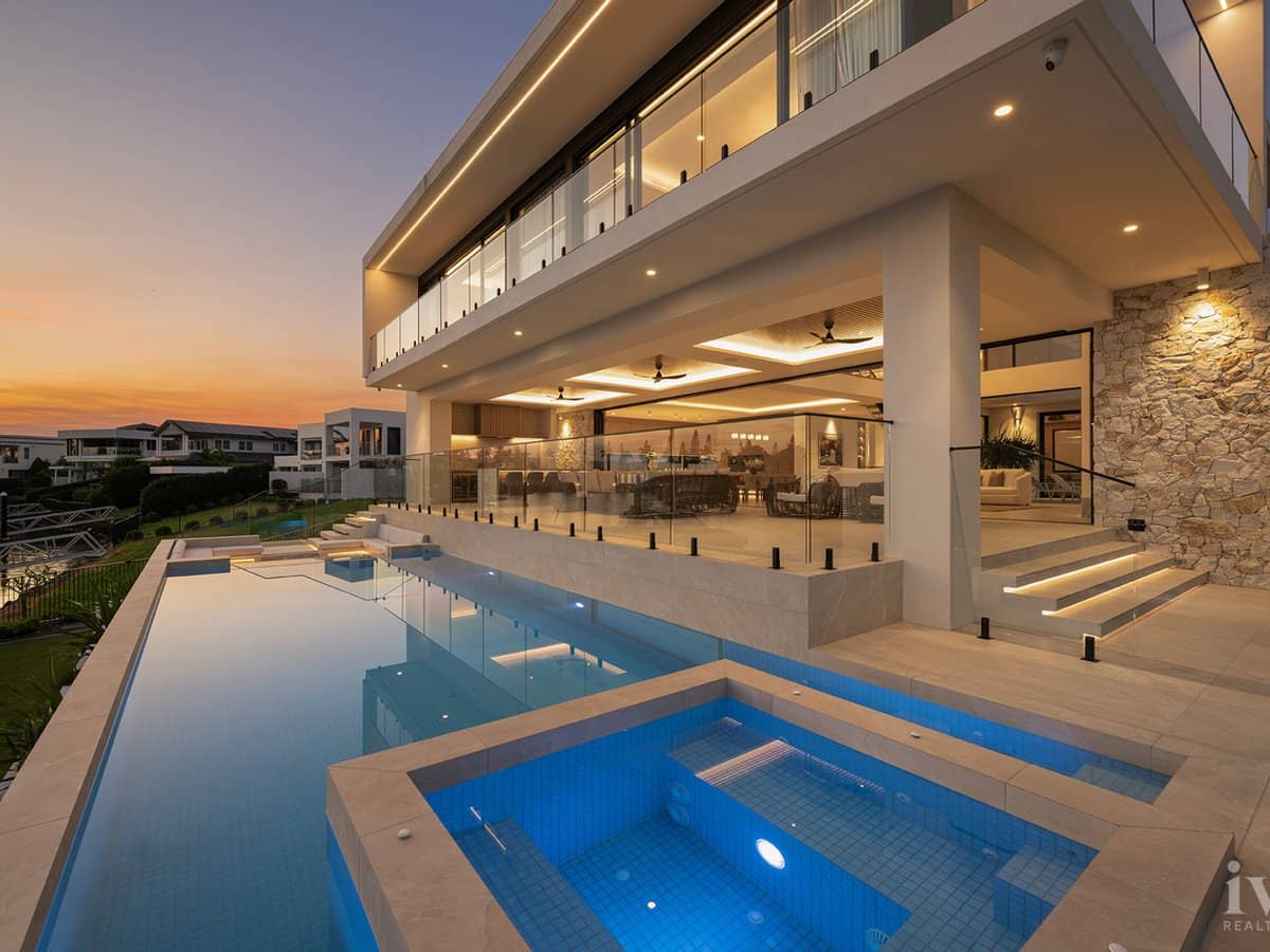 2629 Virginia Drive, Hope Island - Thumbnail 1