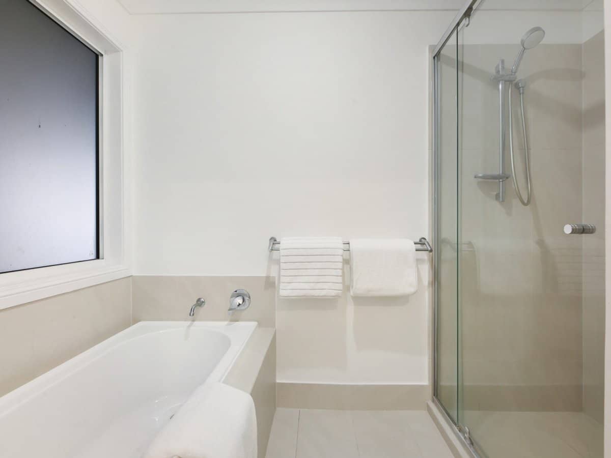 5 Golden Grove Boulevard, Reedy Creek - Thumbnail 20