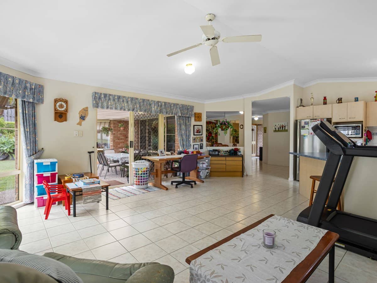 18 Equador Court, Pacific Pines - Thumbnail 5