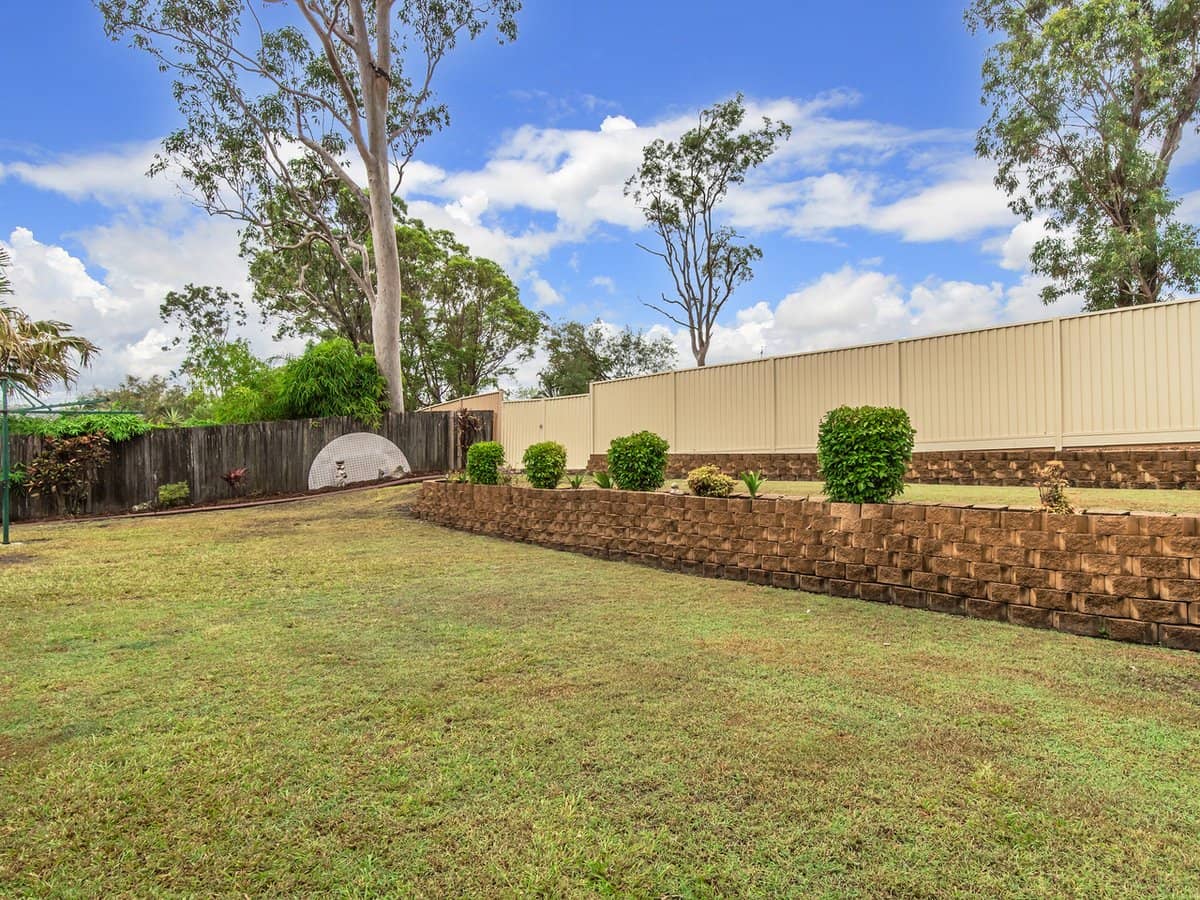 18 Edgeworth Place, HELENSVALE - Thumbnail 4