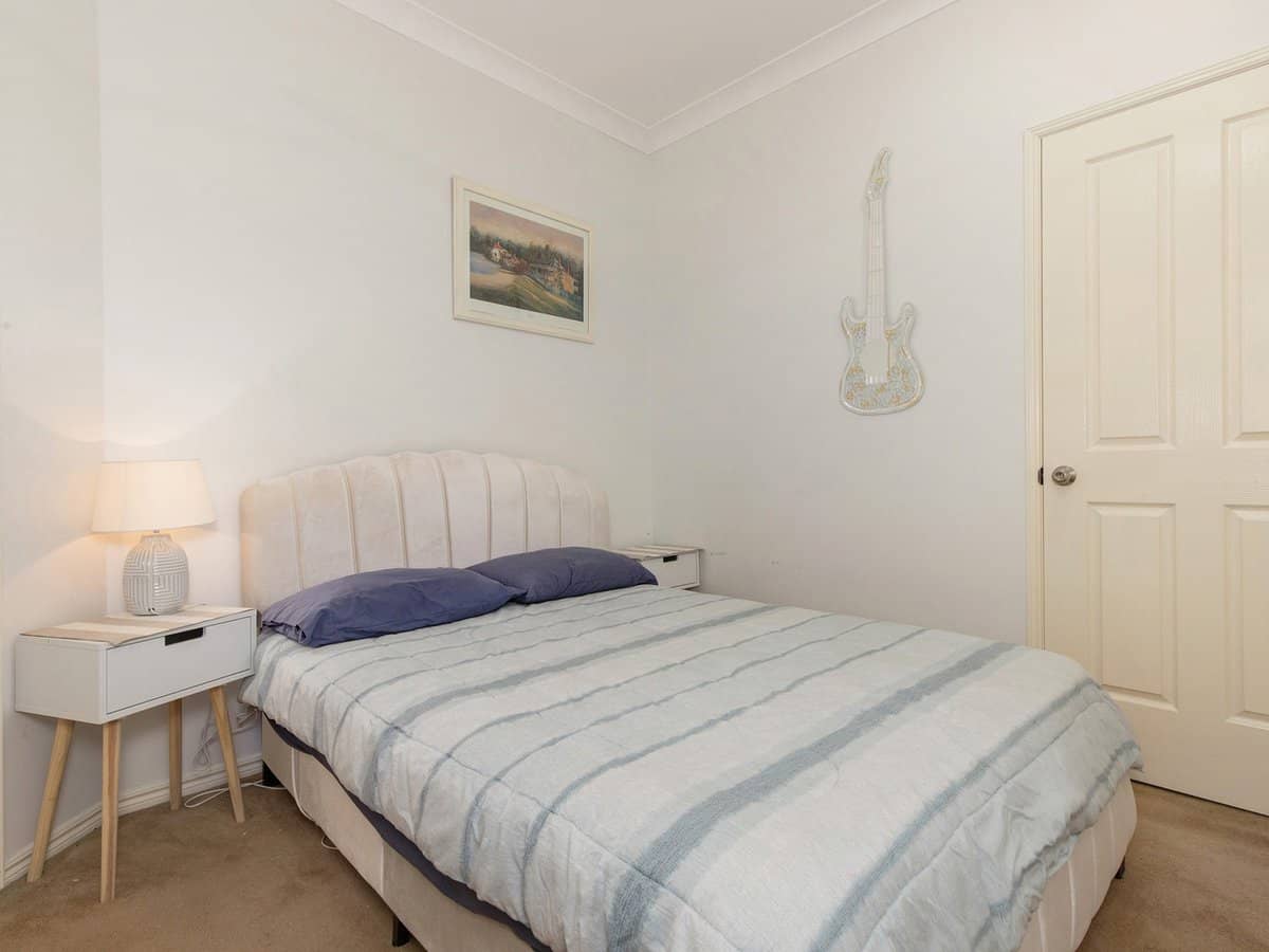 18 Edgeworth Place, HELENSVALE - Thumbnail 15