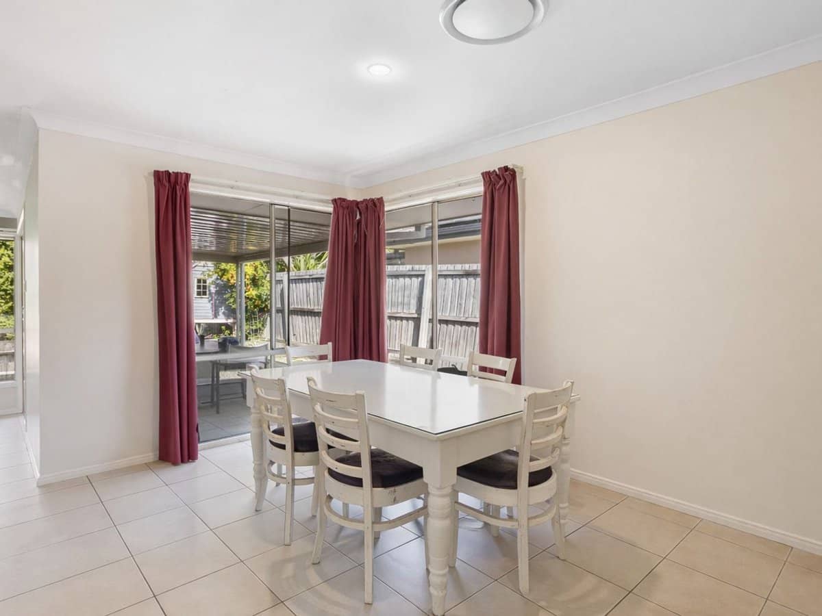 31 Witheren Circuit, Pacific Pines - Thumbnail 3