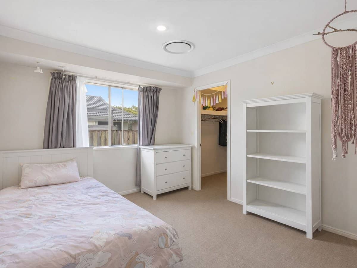 31 Witheren Circuit, Pacific Pines - Thumbnail 6