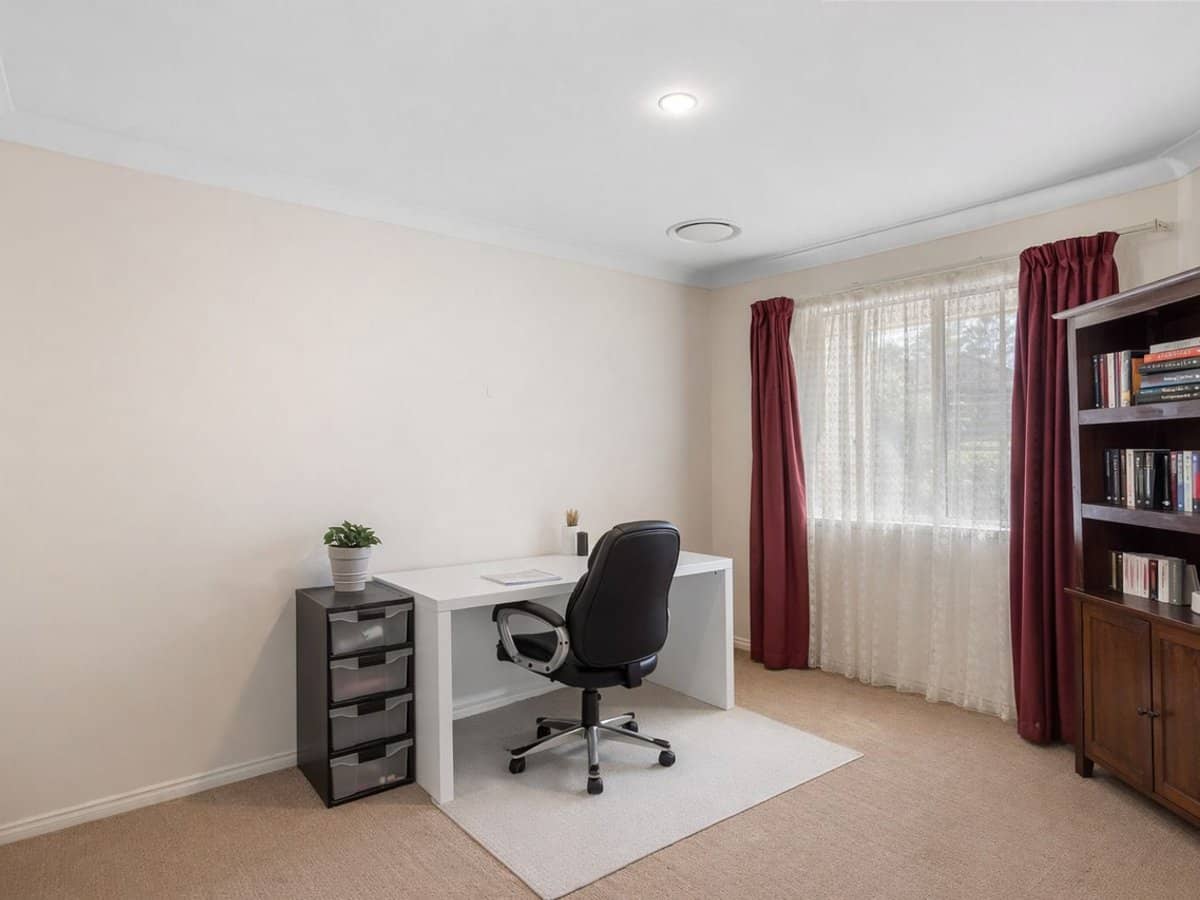 31 Witheren Circuit, Pacific Pines - Thumbnail 7