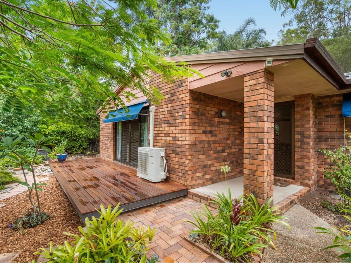 22 Lance Drive, MOUNT WARREN PARK - Thumbnail 2