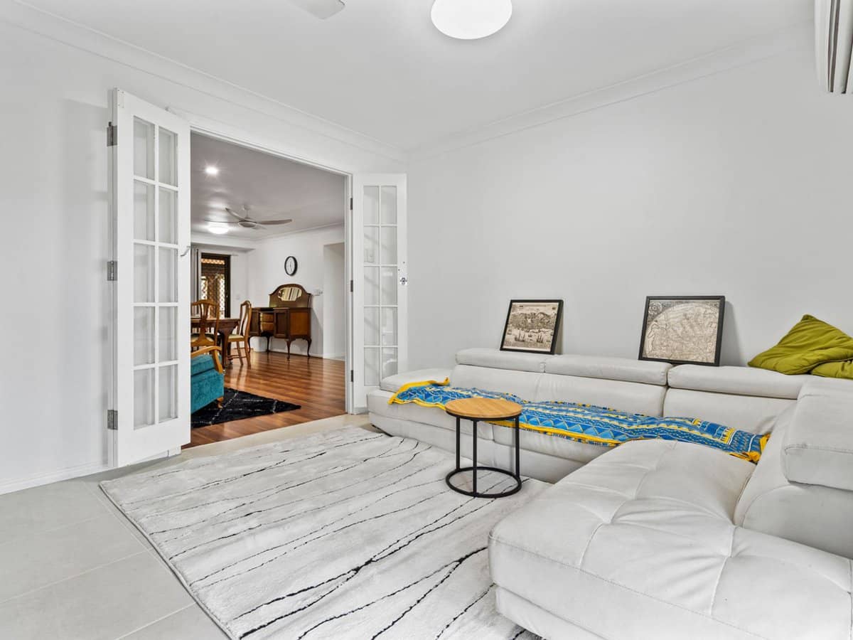 22 Lance Drive, MOUNT WARREN PARK - Thumbnail 6