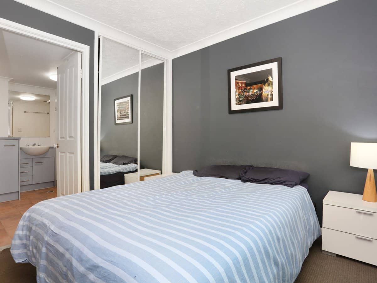 21-27 Markwell Avenue, SURFERS PARADISE - Thumbnail 3